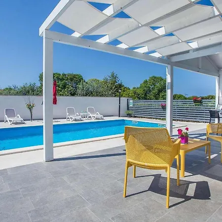 Vikendica Sunrise Pula