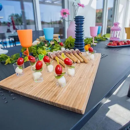 Sunrise 펜션 풀라