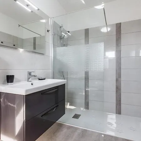 Sunrise Semesterbostad