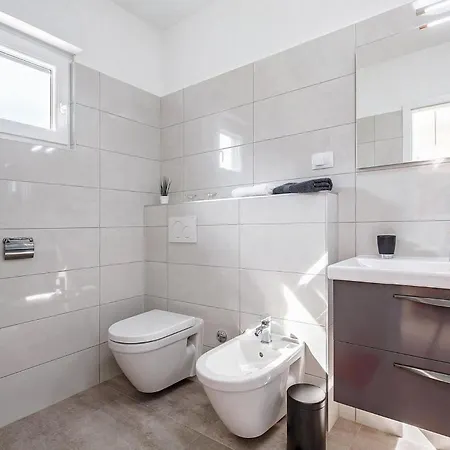 펜션 Sunrise 풀라